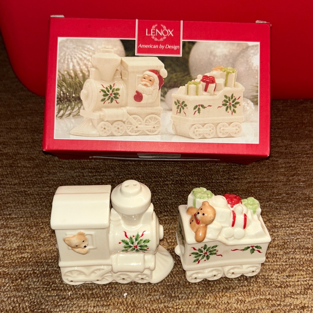Lenox Holiday North Pole Express Salt and Pepper Set - Picture 3 of 6